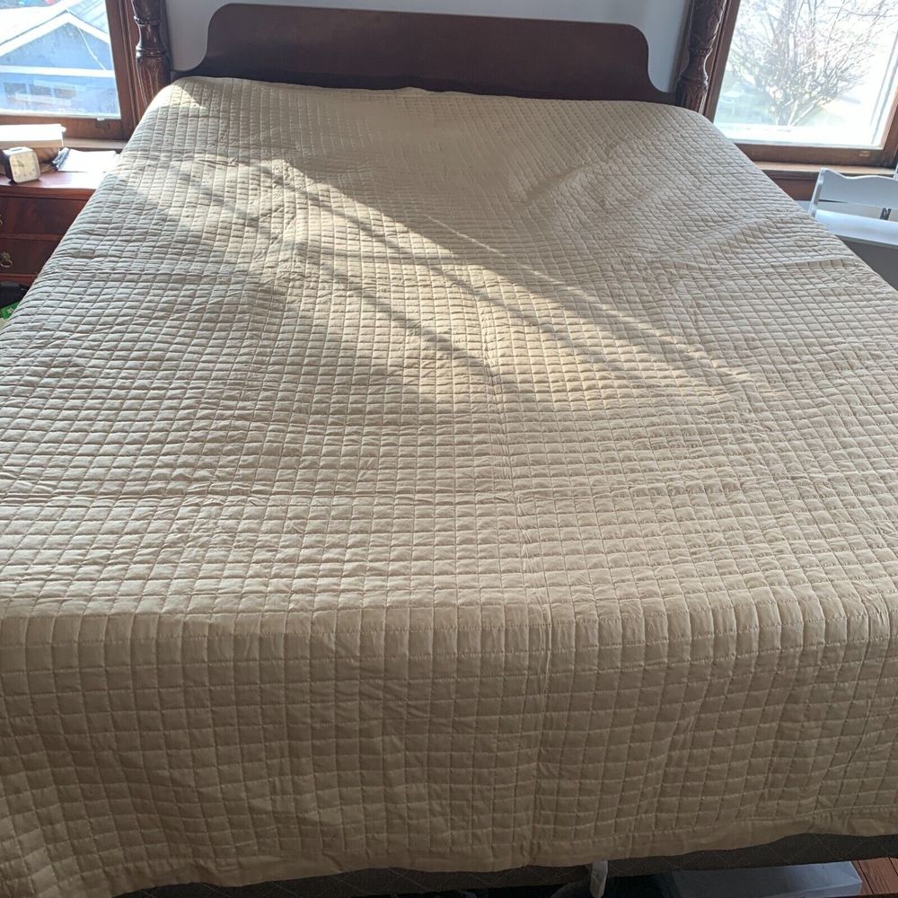 100% Silk Quilted Blanket Bedspread Quilt Coverlet Gold Neutral Luxury